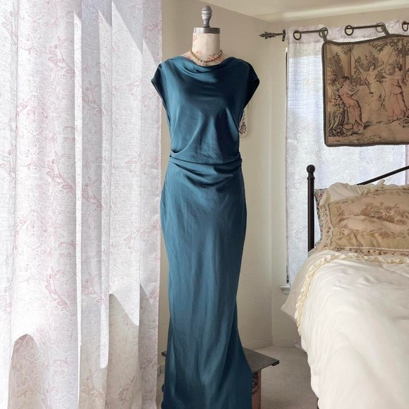 Dresses & Skirts - blue formal dress